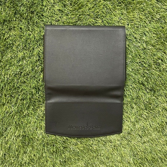 2016 Mercedes-Benz CLA Owners Manual (CLA45 AMG, CLA250 4MATIC) - Picture 10 of 11